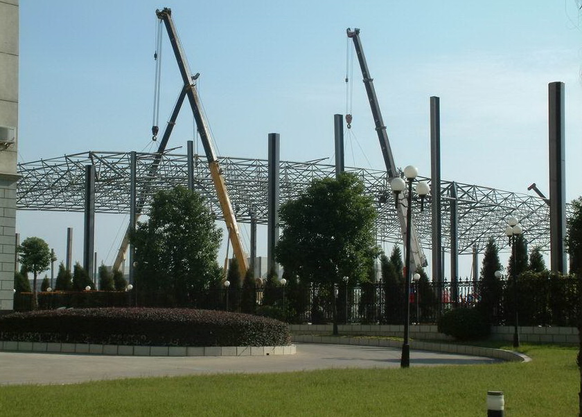 东丽加油站罩棚网架